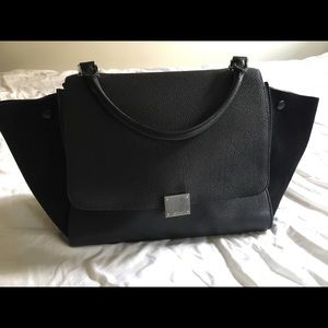Celine Trapeze medium size bag- looks brand new
